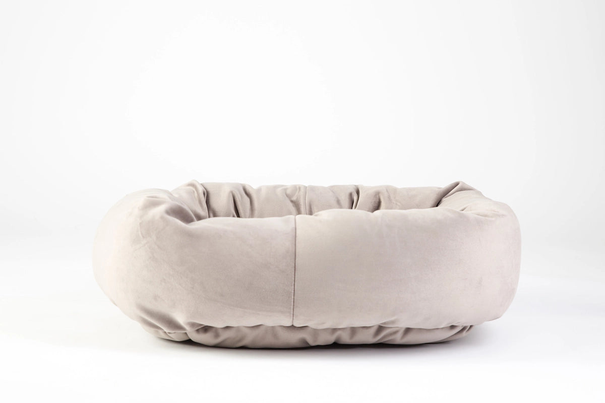 USA Made Robertson Round Dog Bed - Luxurious Plush Pet Bed