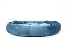 Load image into Gallery viewer, USA Made Robertson Round Dog Bed - Luxurious Plush Pet Bed
