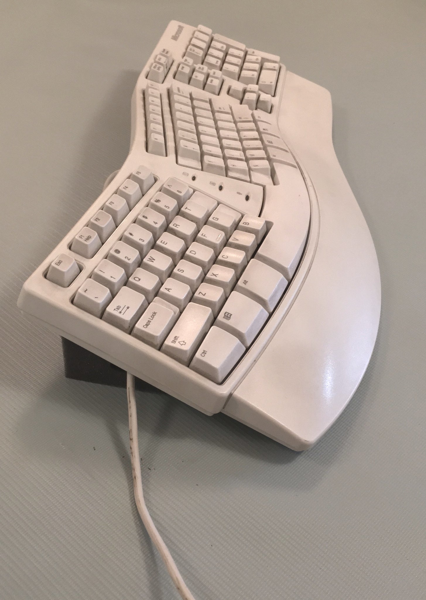 Dr. Handy's Keyboard Wedge - Computer keyboard's Best Ergonomic Angle ...